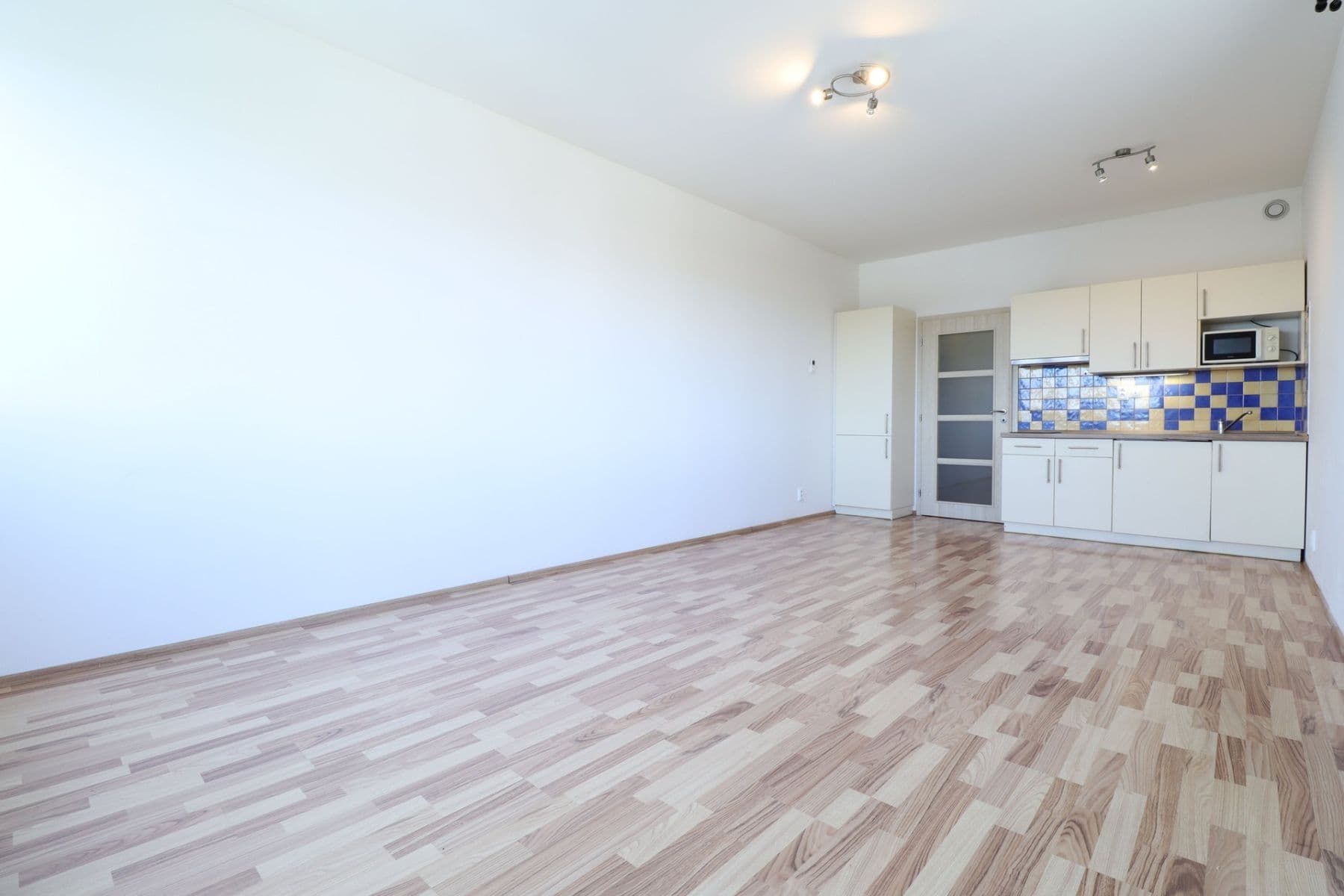 Pronájem bytu 1+kk 33 m², Freyova, Praha, Praha Pronájem bytu 1+kk 33 m², Freyova, Praha, Praha