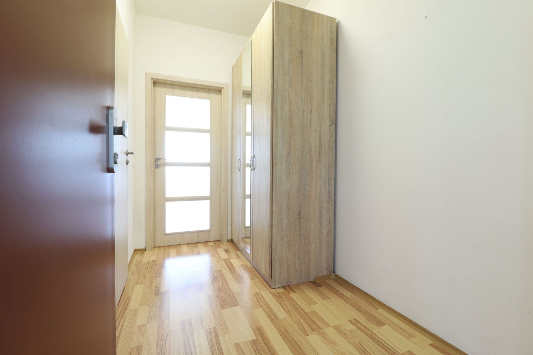 Pronájem bytu 1+kk 33 m², Freyova, Praha, Praha Pronájem bytu 1+kk 33 m², Freyova, Praha, Praha