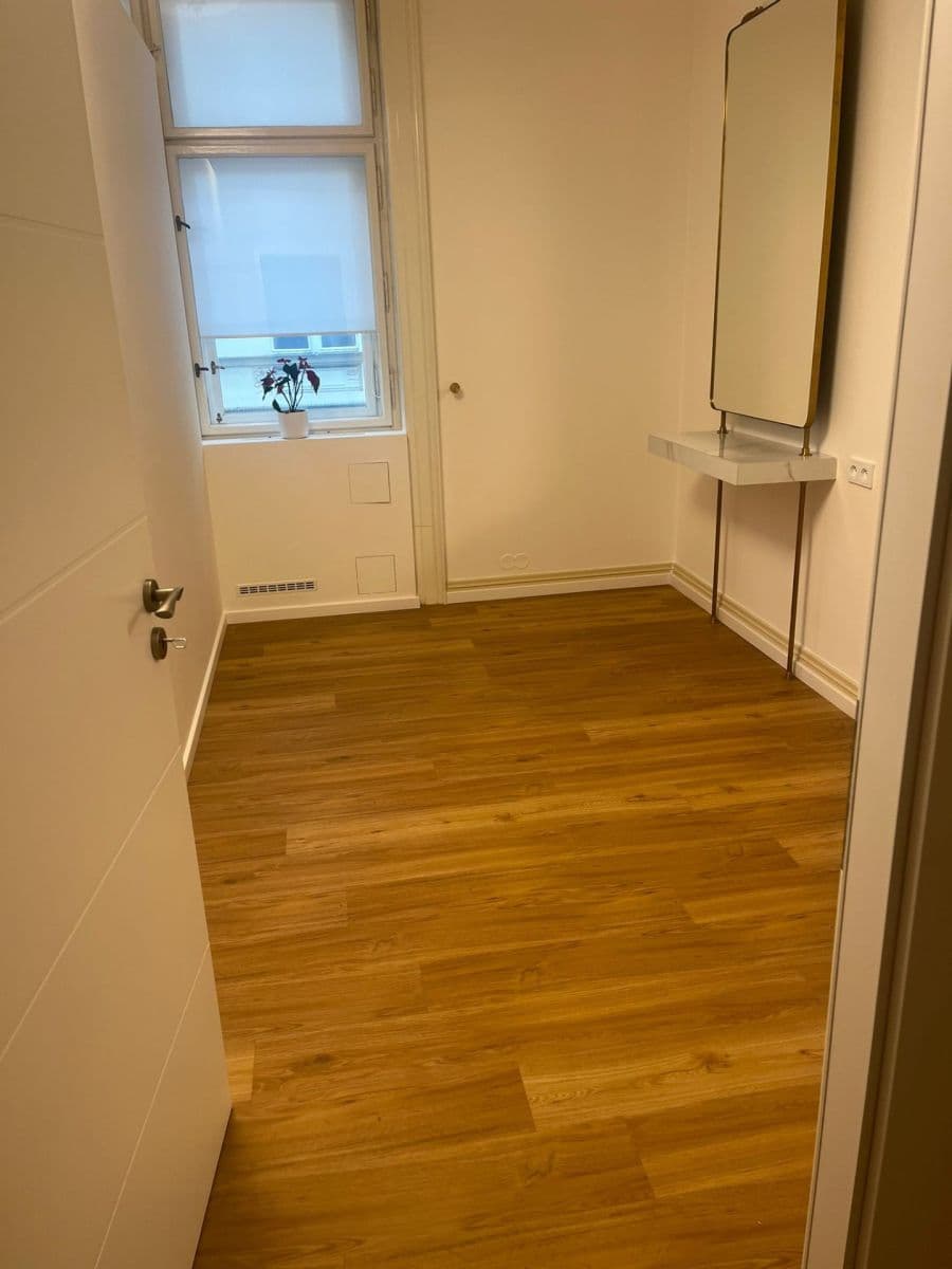Pronájem nebytového prostoru 32 m², Pařížská, Praha, Praha Pronájem nebytového prostoru 32 m², Pařížská, Praha, Praha