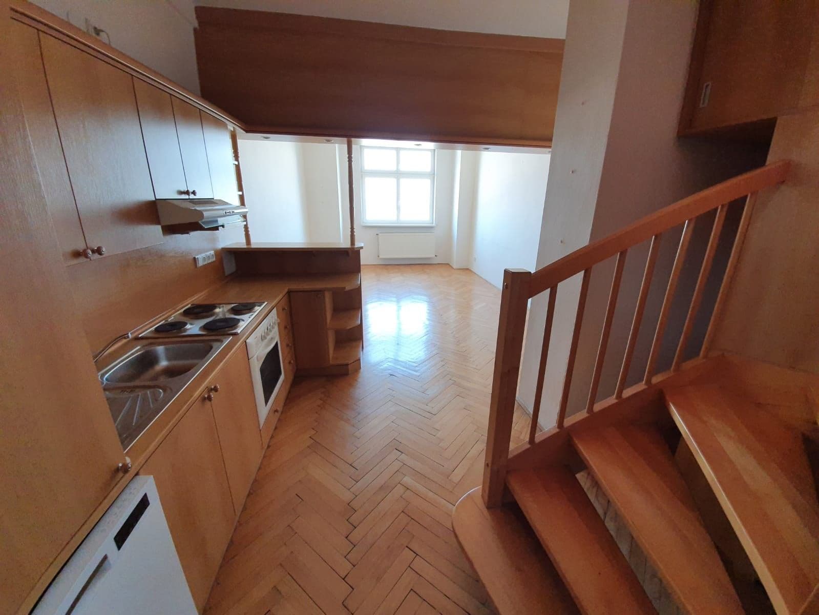 Pronájem bytu 3+kk 100 m², Lucemburská, Praha, Praha Pronájem bytu 3+kk 100 m², Lucemburská, Praha, Praha