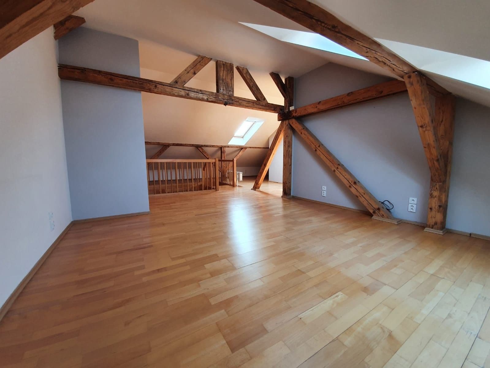 Pronájem bytu 3+kk 100 m², Lucemburská, Praha, Praha Pronájem bytu 3+kk 100 m², Lucemburská, Praha, Praha