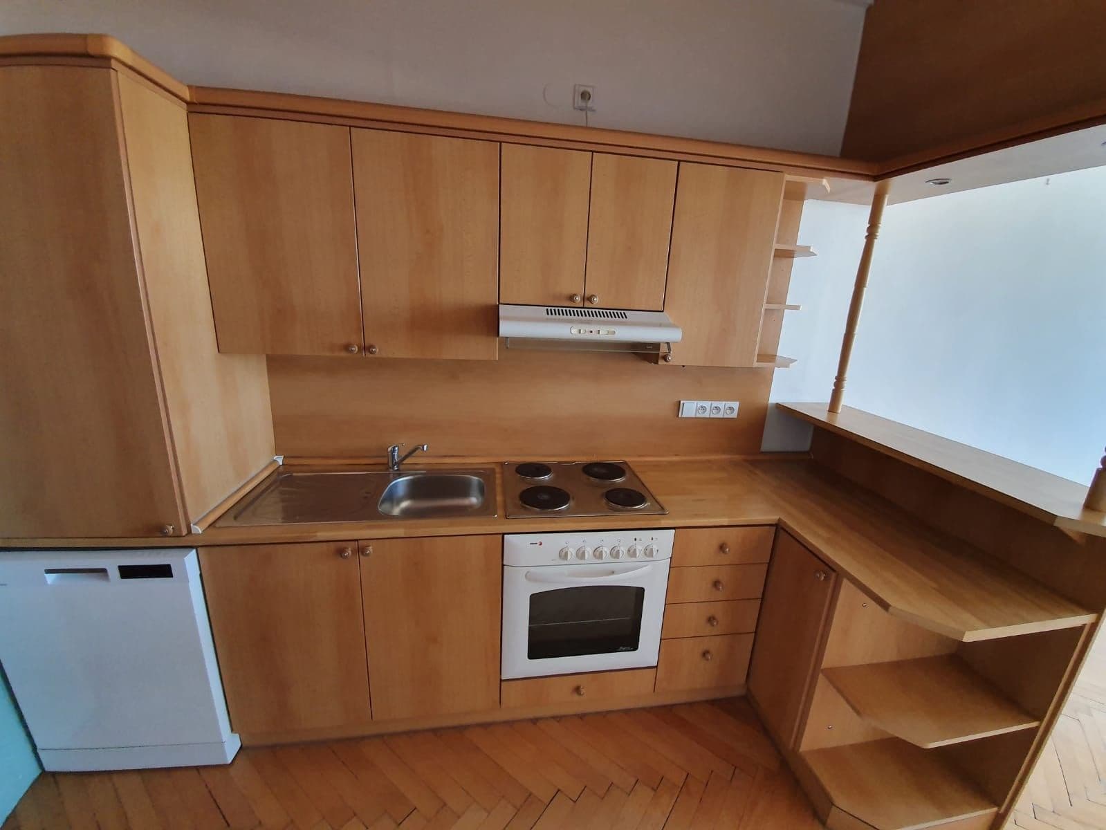 Pronájem bytu 3+kk 100 m², Lucemburská, Praha, Praha Pronájem bytu 3+kk 100 m², Lucemburská, Praha, Praha