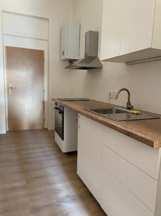 Pronájem bytu 1+1 37 m², Bořivojova, Praha, Praha Pronájem bytu 1+1 37 m², Bořivojova, Praha, Praha