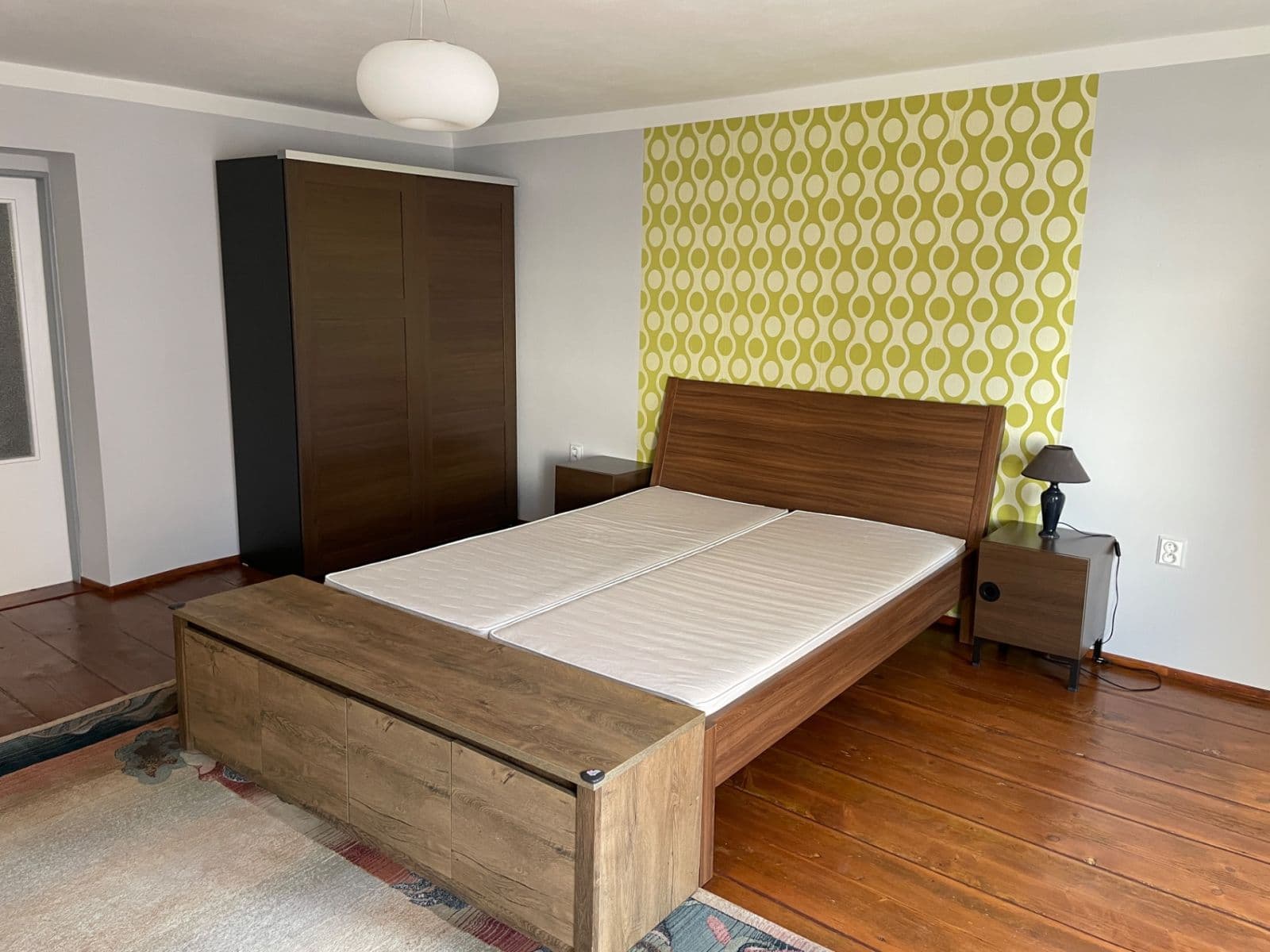 Pronájem bytu 2+1 95 m², Náměstí, Žebrák, Středočeský kraj Pronájem bytu 2+1 95 m², Náměstí, Žebrák, Středočeský kraj