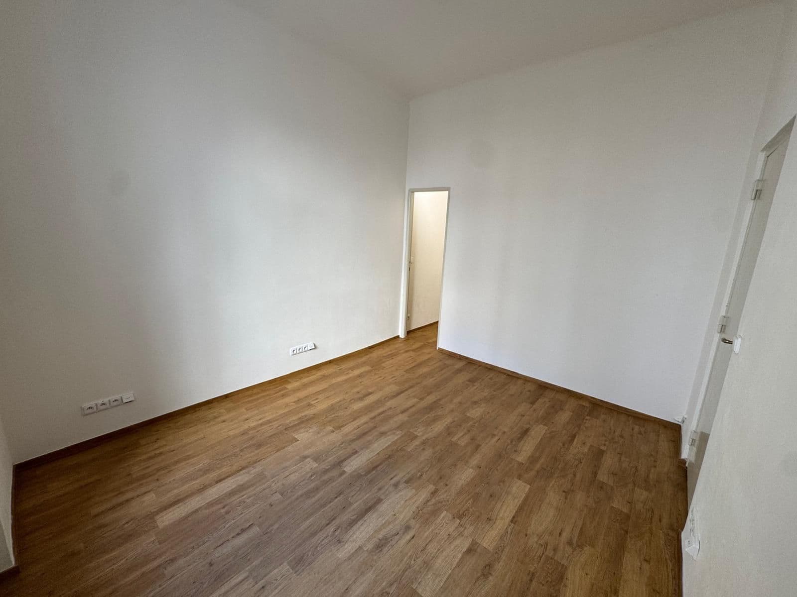Pronájem kanceláře 27 m², Jungmannova, Praha, Praha Pronájem kanceláře 27 m², Jungmannova, Praha, Praha
