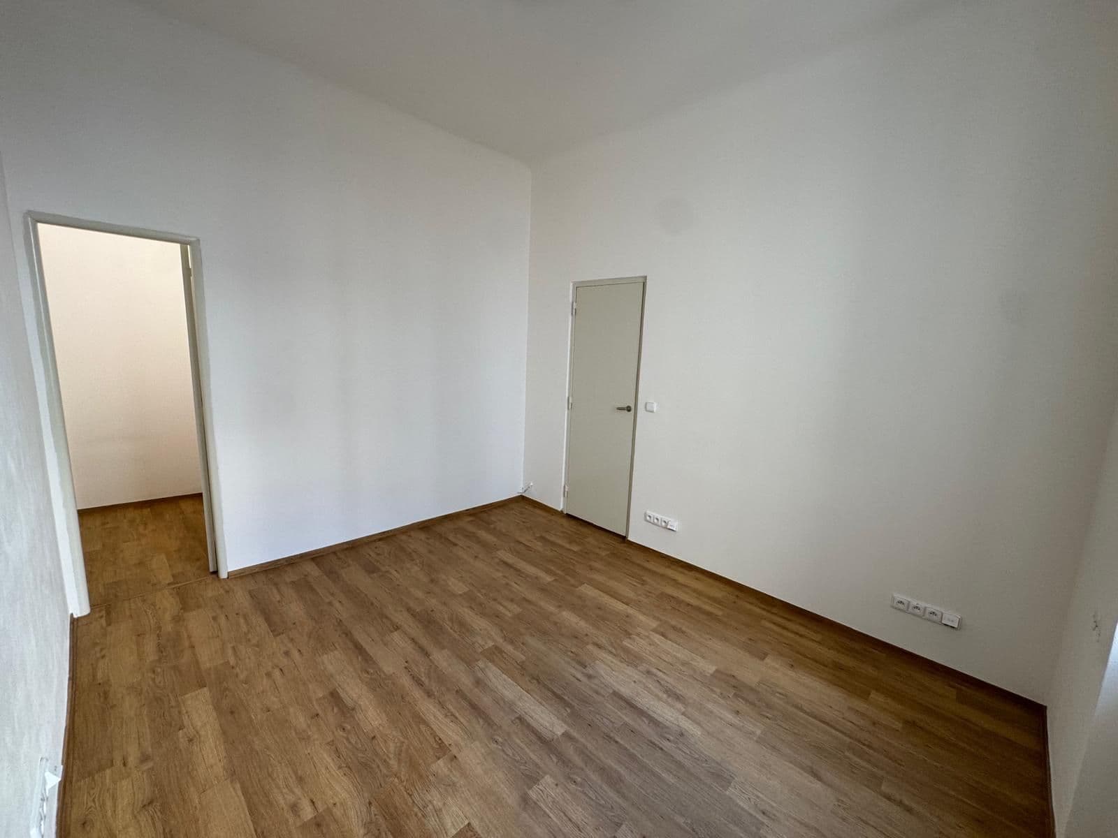 Pronájem kanceláře 27 m², Jungmannova, Praha, Praha Pronájem kanceláře 27 m², Jungmannova, Praha, Praha