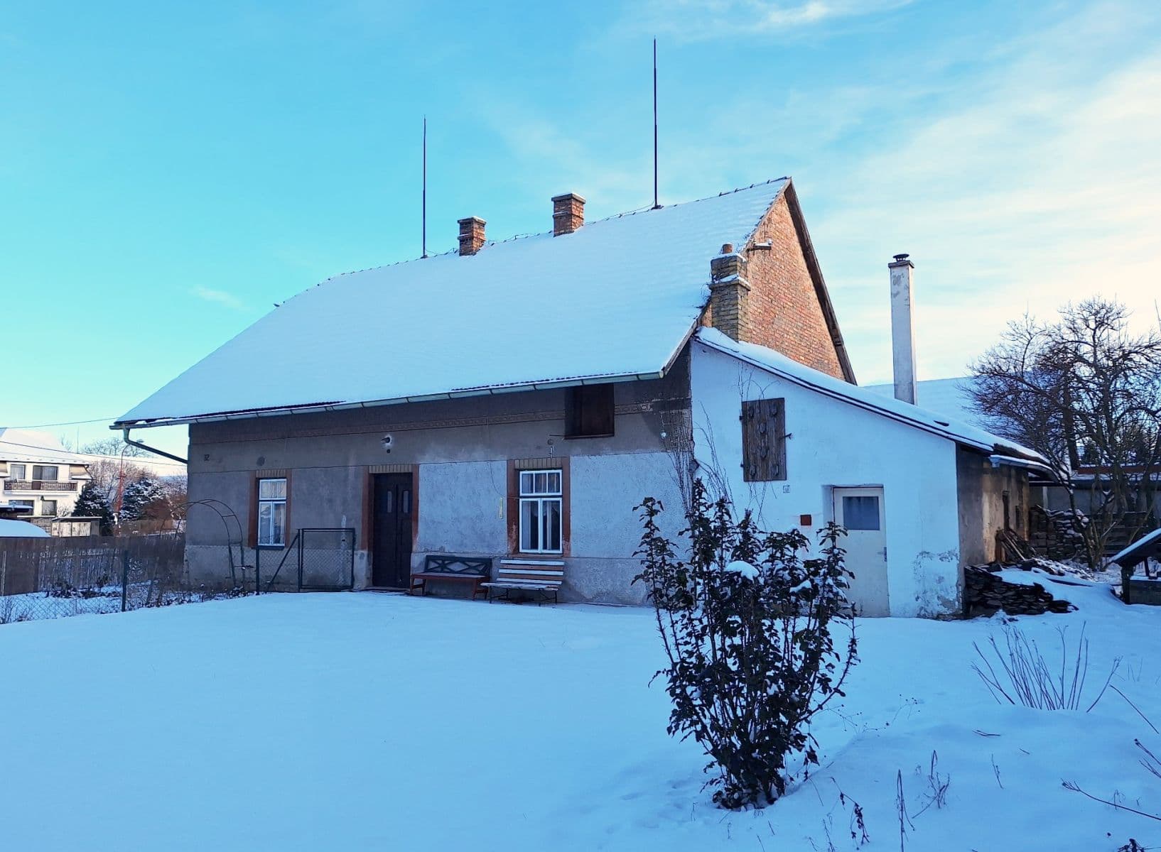 Prodej domu 145 m², pozemek 2.081 m², Mokré, Královéhradecký kraj Prodej domu 145 m², pozemek 2.081 m², Mokré, Královéhradecký kraj