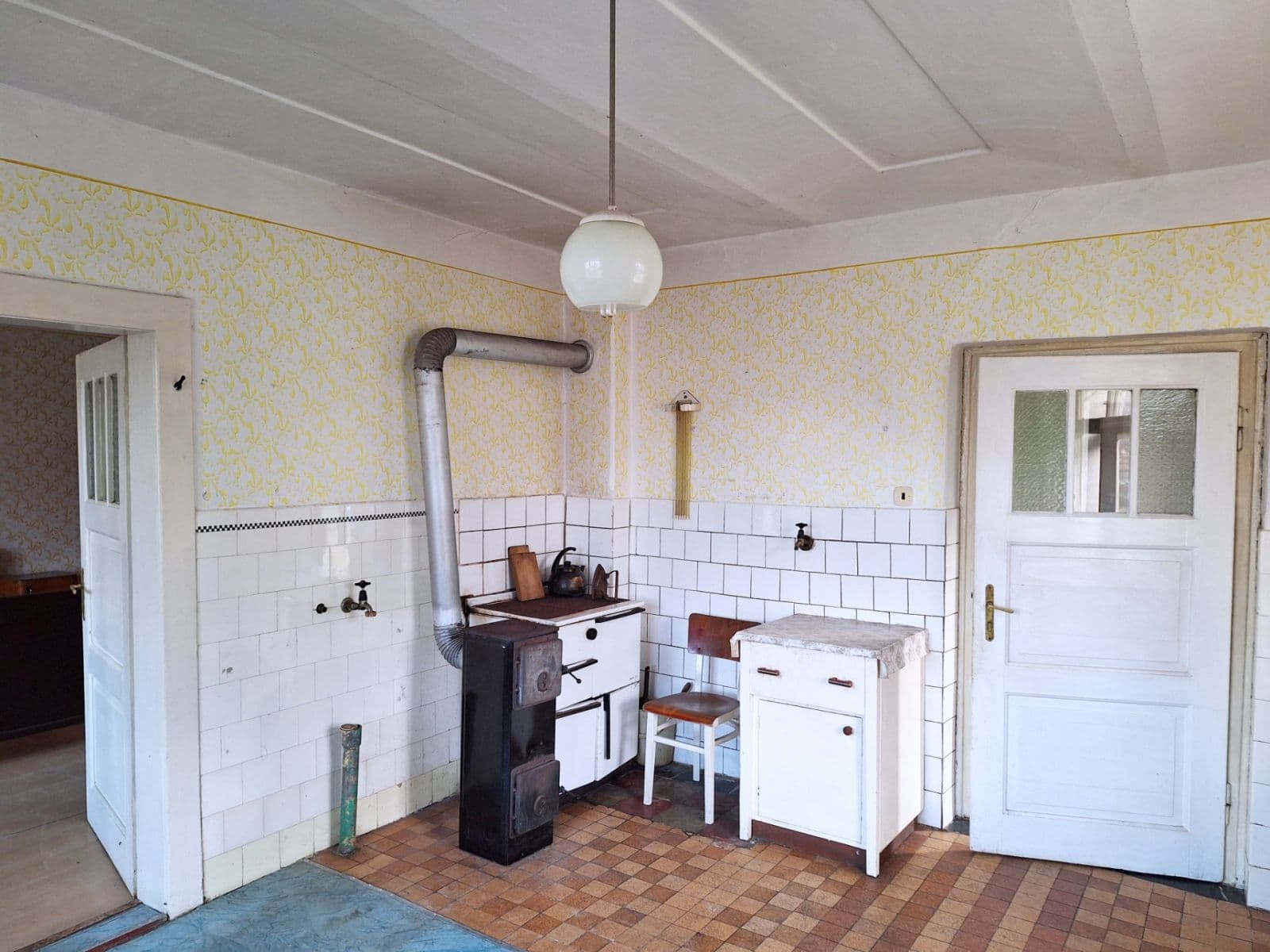Prodej domu 145 m², pozemek 2.081 m², Mokré, Královéhradecký kraj Prodej domu 145 m², pozemek 2.081 m², Mokré, Královéhradecký kraj