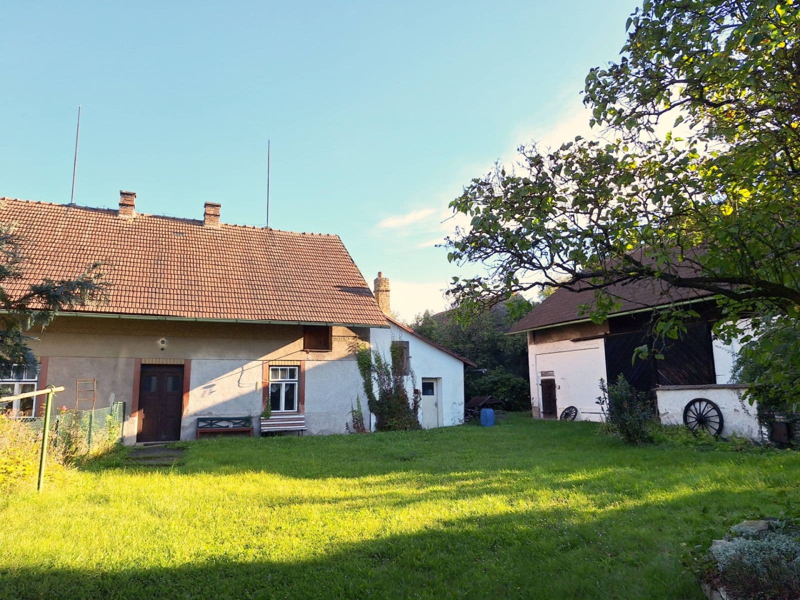 Prodej domu 145 m², pozemek 2.081 m², Mokré, Královéhradecký kraj Prodej domu 145 m², pozemek 2.081 m², Mokré, Královéhradecký kraj