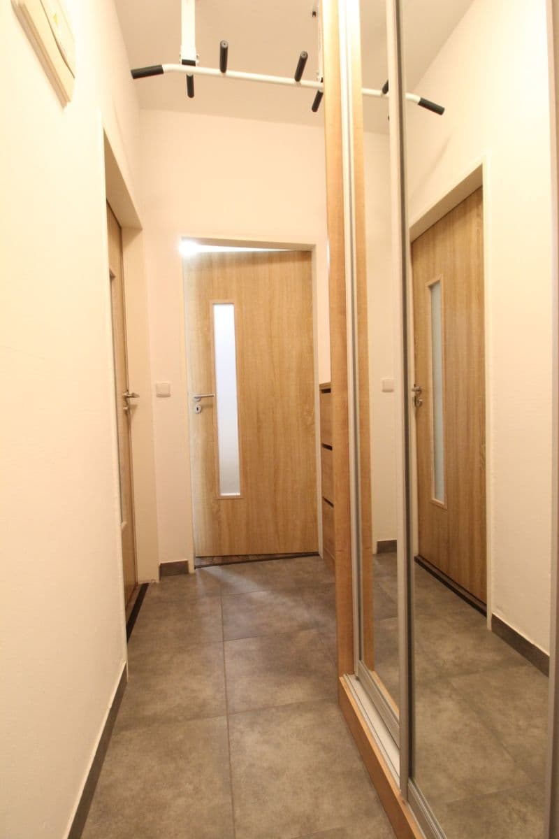 Pronájem bytu 2+kk 41 m², Pelušková, Praha, Praha Pronájem bytu 2+kk 41 m², Pelušková, Praha, Praha