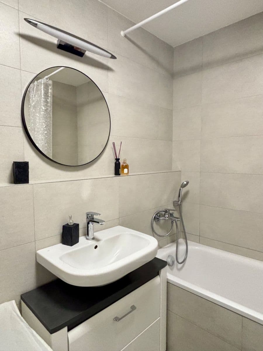 Pronájem bytu 1+1 39 m², Olgy Havlové, Praha, Praha Pronájem bytu 1+1 39 m², Olgy Havlové, Praha, Praha