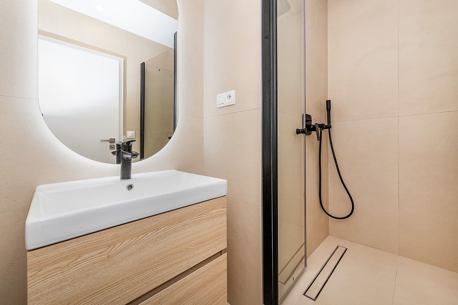 Prodej bytu 3+kk 81 m², Ukrajinská, Praha, Praha Prodej bytu 3+kk 81 m², Ukrajinská, Praha, Praha