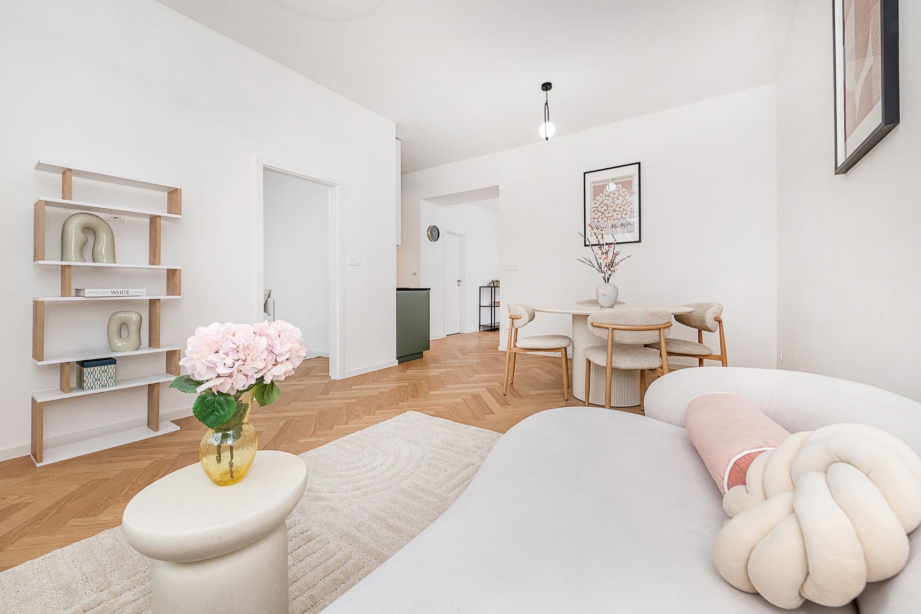 Prodej bytu 3+kk 81 m², Ukrajinská, Praha, Praha Prodej bytu 3+kk 81 m², Ukrajinská, Praha, Praha