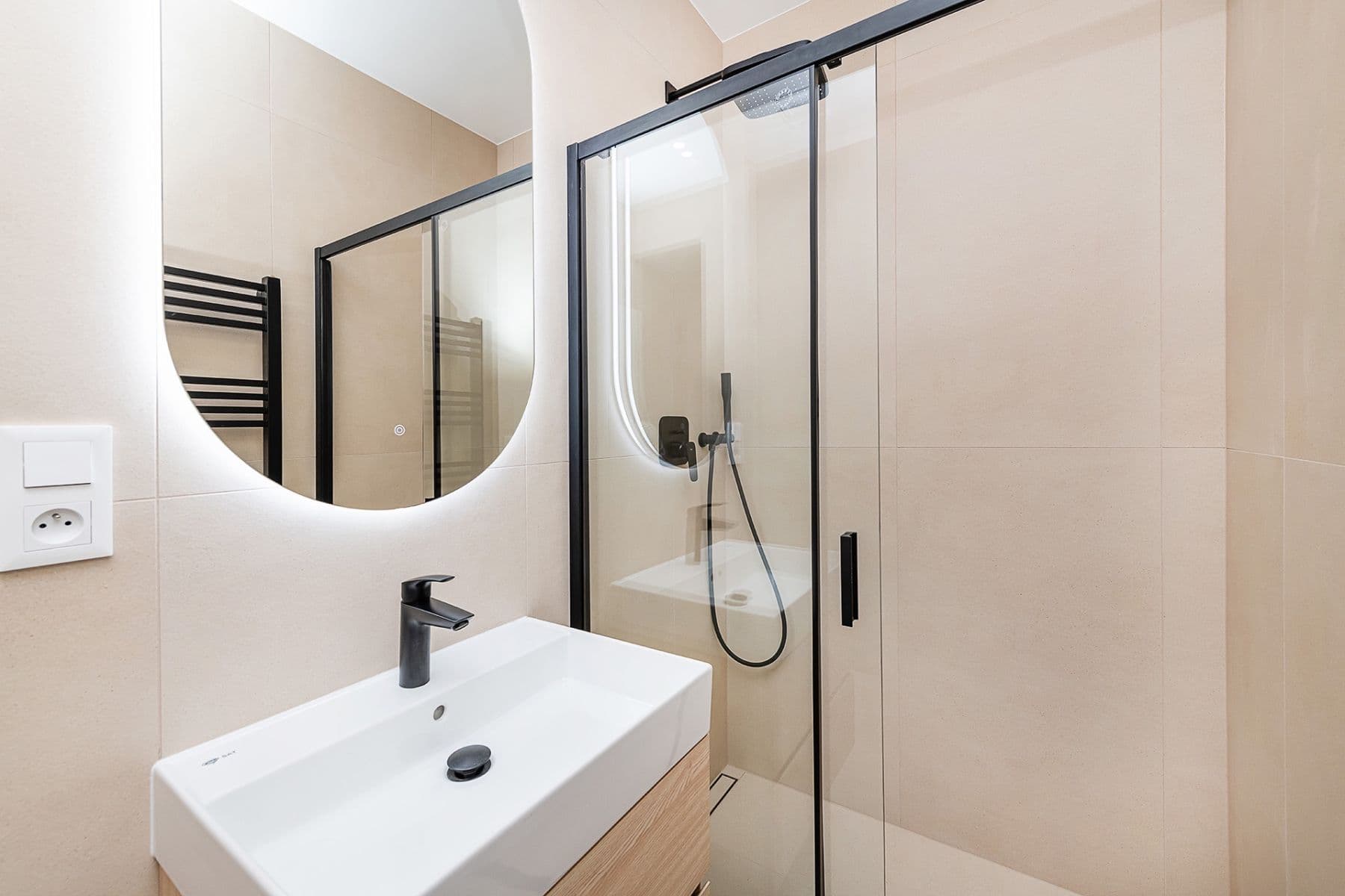 Prodej bytu 3+kk 81 m², Ukrajinská, Praha, Praha Prodej bytu 3+kk 81 m², Ukrajinská, Praha, Praha
