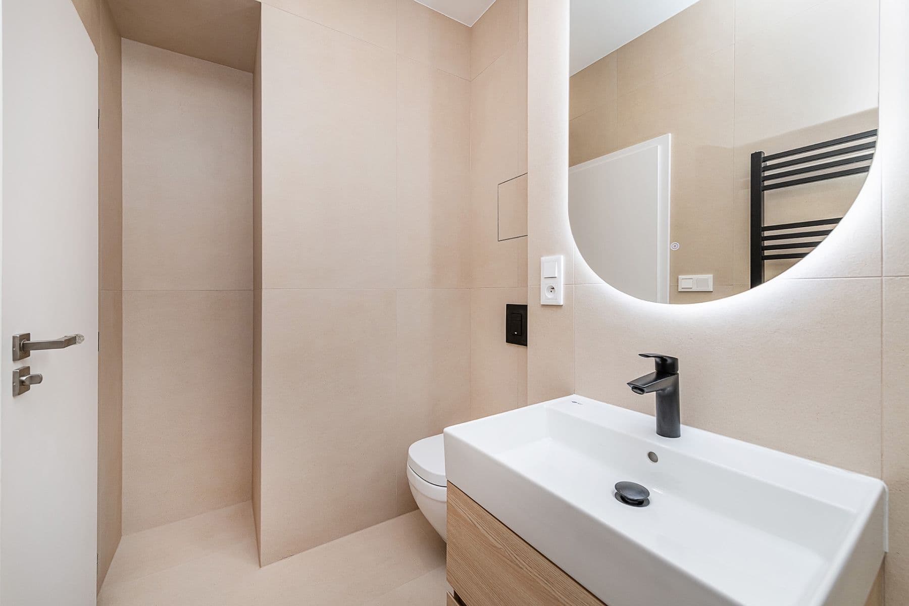 Prodej bytu 3+kk 81 m², Ukrajinská, Praha, Praha Prodej bytu 3+kk 81 m², Ukrajinská, Praha, Praha