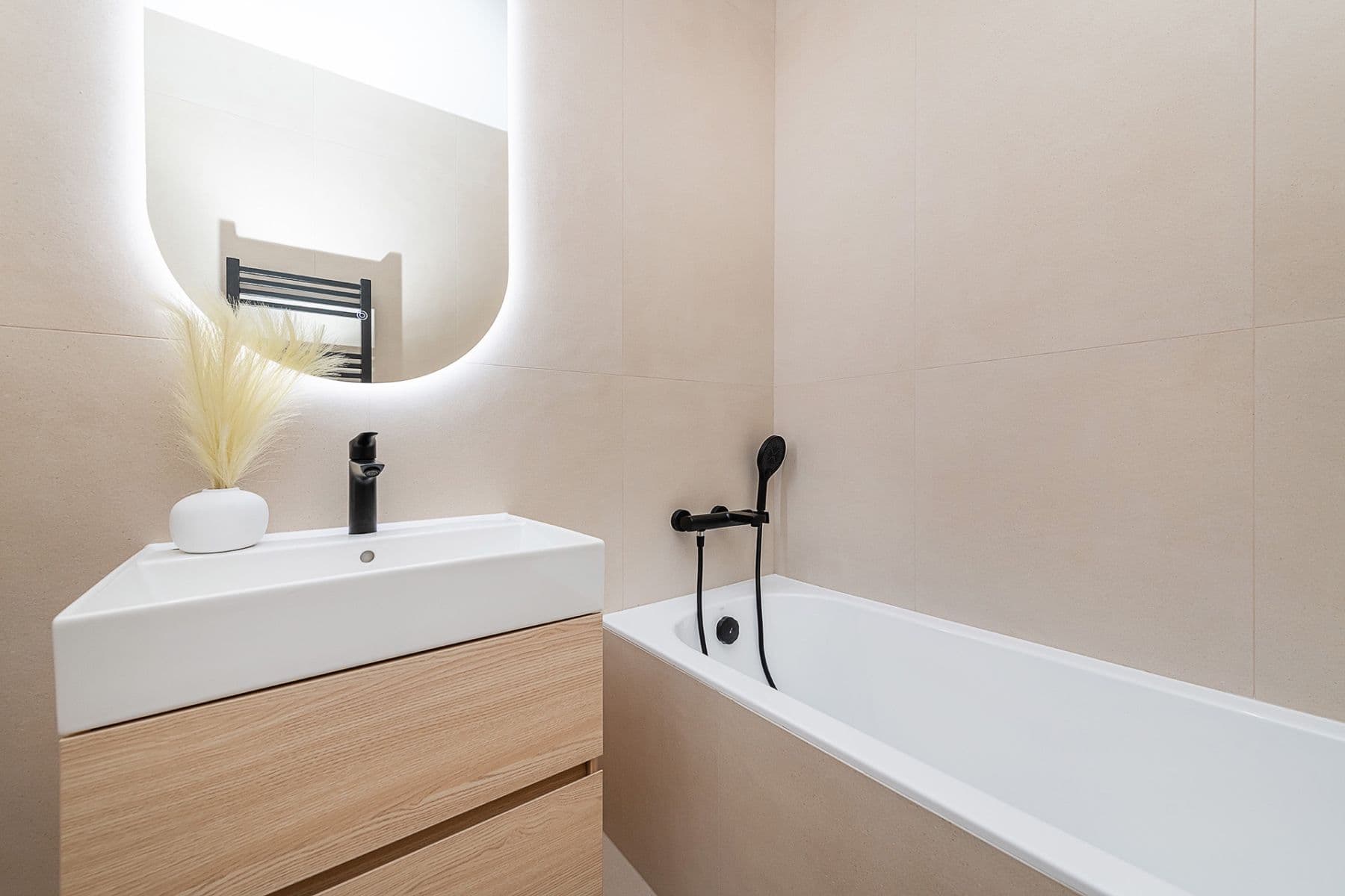 Prodej bytu 3+kk 81 m², Ukrajinská, Praha, Praha Prodej bytu 3+kk 81 m², Ukrajinská, Praha, Praha
