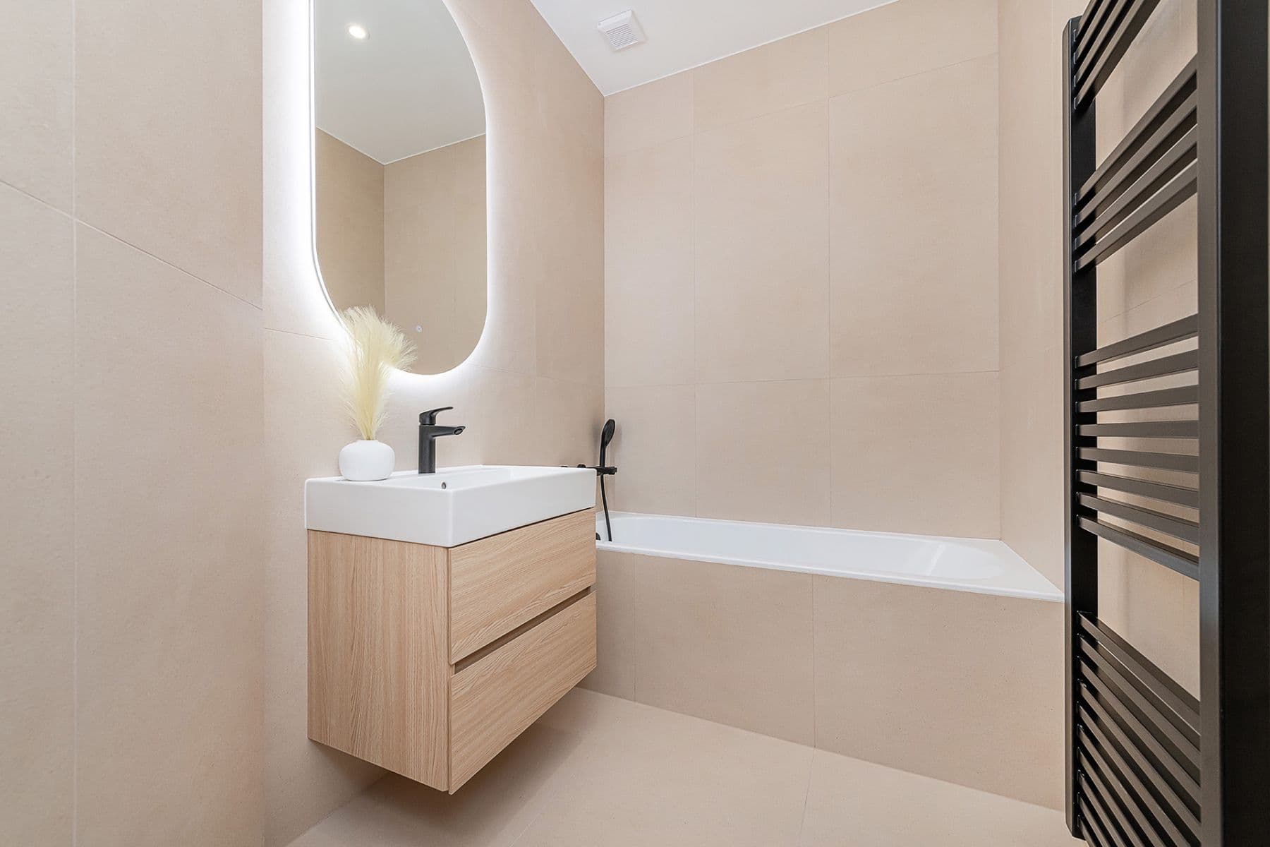 Prodej bytu 3+kk 81 m², Ukrajinská, Praha, Praha Prodej bytu 3+kk 81 m², Ukrajinská, Praha, Praha