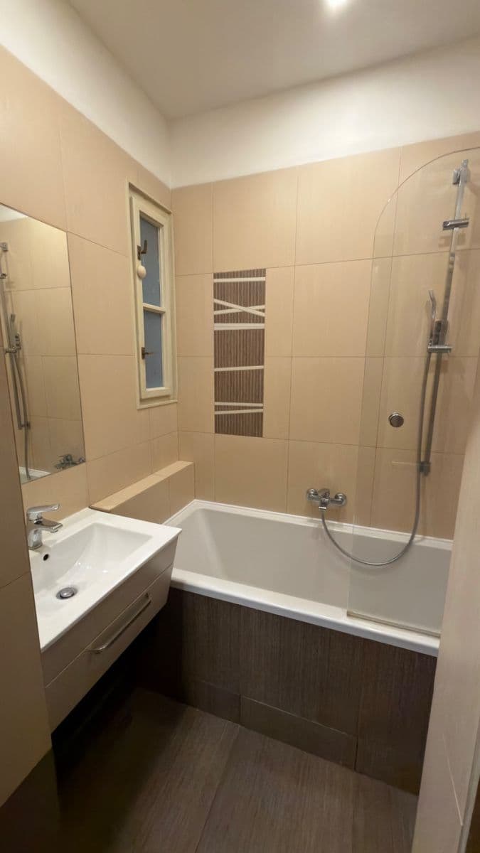 Pronájem bytu 2+1 60 m², Jeremenkova, Praha, Praha Pronájem bytu 2+1 60 m², Jeremenkova, Praha, Praha