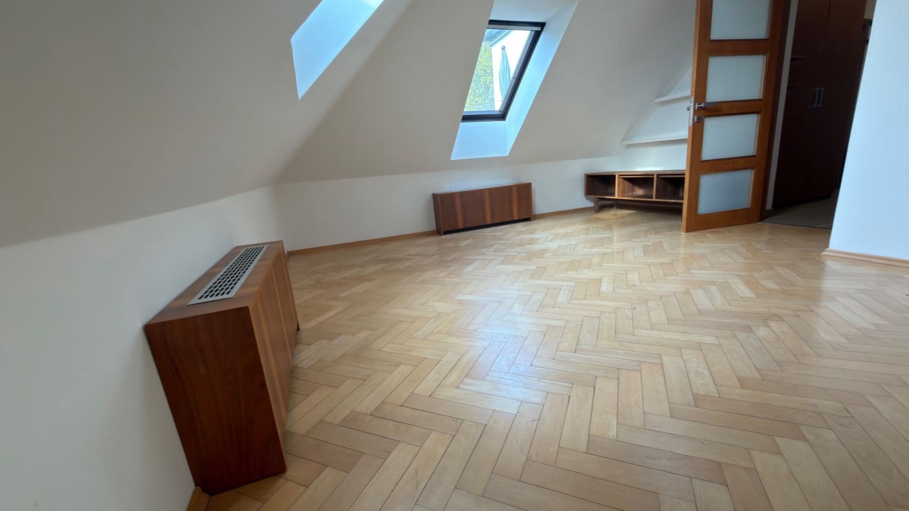 Pronájem bytu 2+1 60 m², Jeremenkova, Praha, Praha Pronájem bytu 2+1 60 m², Jeremenkova, Praha, Praha