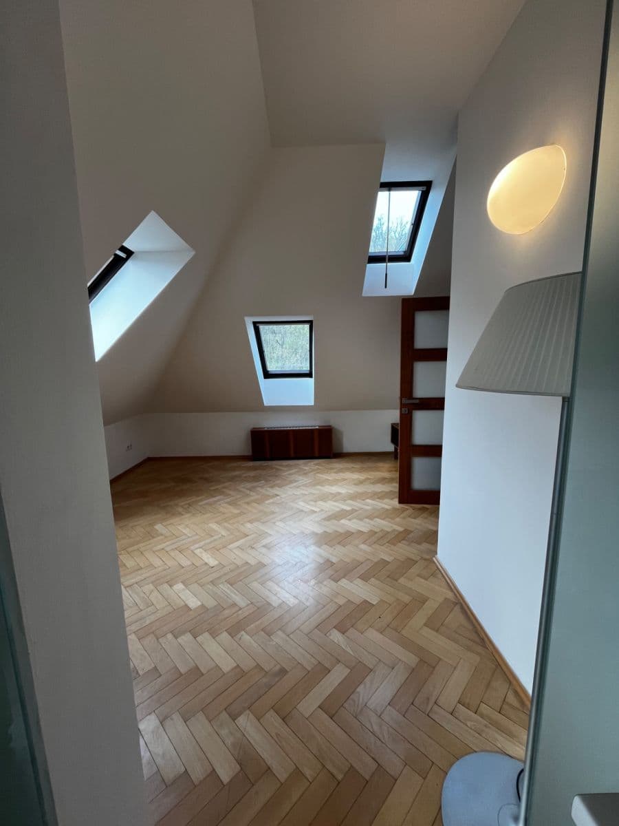 Pronájem bytu 2+1 60 m², Jeremenkova, Praha, Praha Pronájem bytu 2+1 60 m², Jeremenkova, Praha, Praha