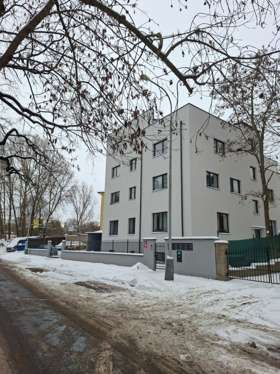 Pronájem bytu 1+kk 36 m², U Krčského nádraží, Praha, Praha Pronájem bytu 1+kk 36 m², U Krčského nádraží, Praha, Praha