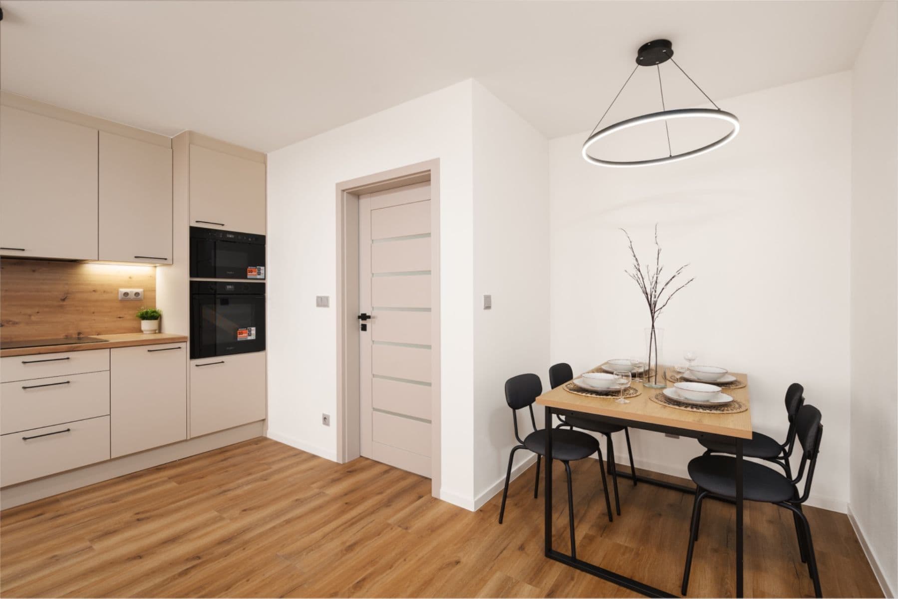 Prodej bytu 3+kk 64 m², Jánošíkova, Hradec Králové, Královéhradecký kraj Prodej bytu 3+kk 64 m², Jánošíkova, Hradec Králové, Královéhradecký kraj