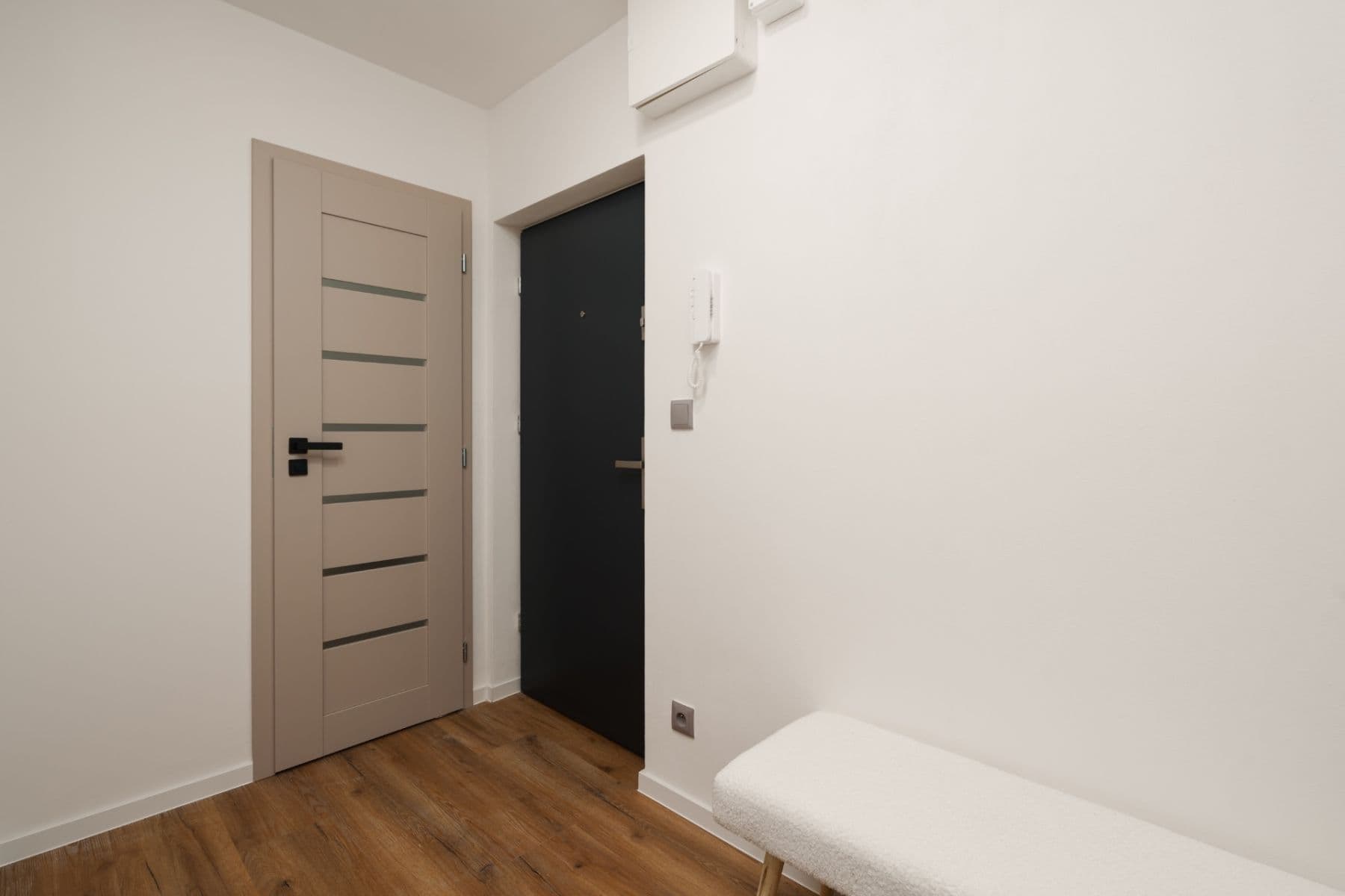 Prodej bytu 3+kk 64 m², Jánošíkova, Hradec Králové, Královéhradecký kraj Prodej bytu 3+kk 64 m², Jánošíkova, Hradec Králové, Královéhradecký kraj