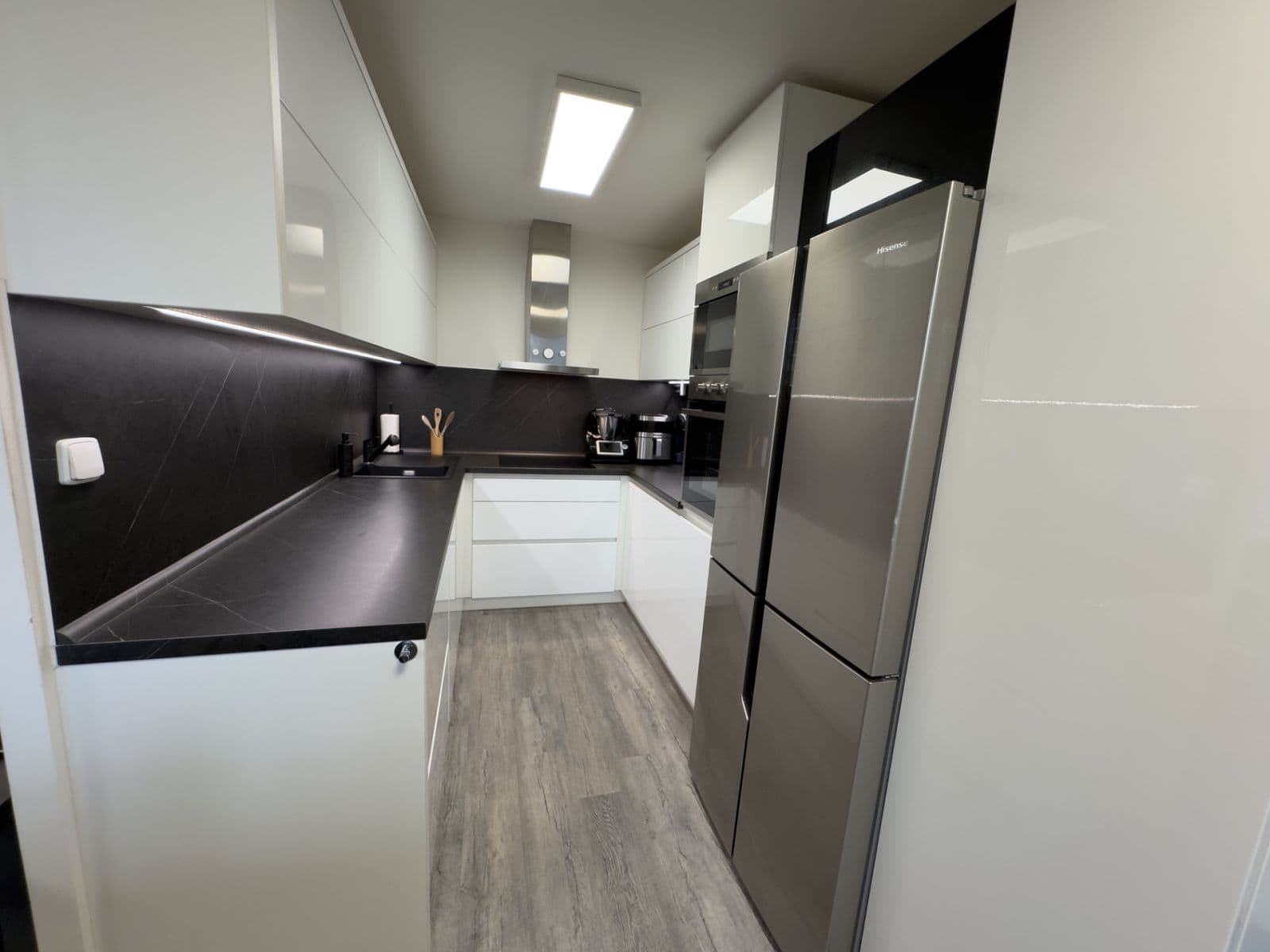 Prodej bytu 3+1 75 m², Janského, Praha, Praha Prodej bytu 3+1 75 m², Janského, Praha, Praha