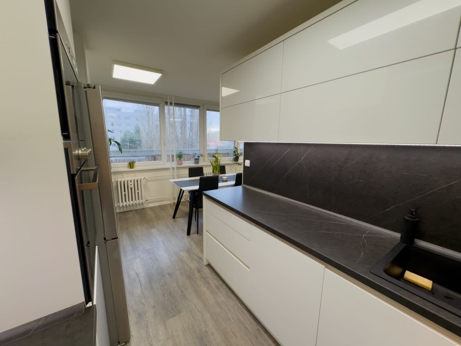 Prodej bytu 3+1 75 m², Janského, Praha, Praha Prodej bytu 3+1 75 m², Janského, Praha, Praha