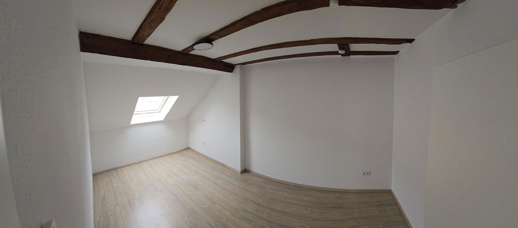 Pronájem bytu 5+1 166 m², Uffenheim, Bavorsko Pronájem bytu 5+1 166 m², Uffenheim, Bavorsko