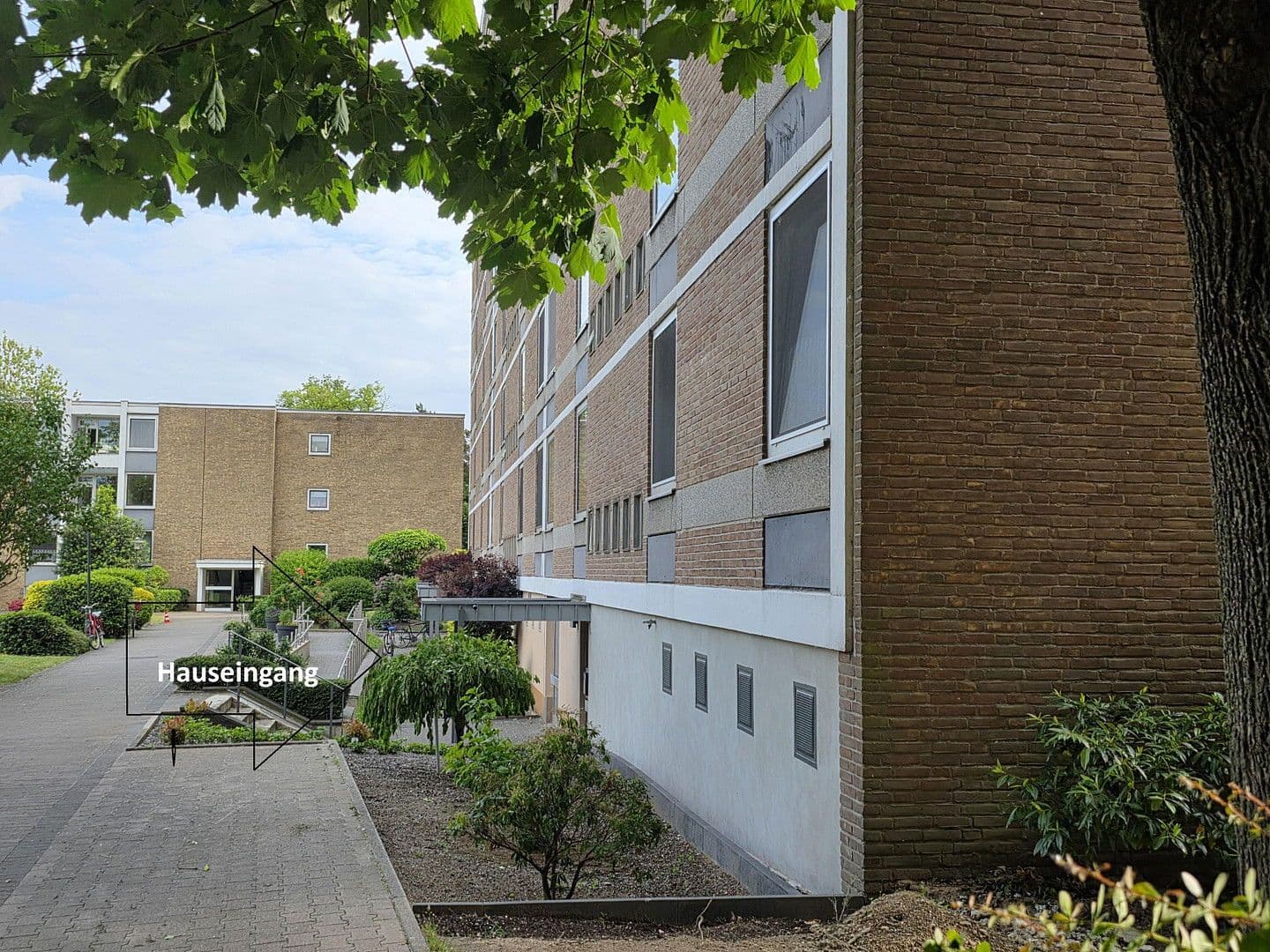 Prodej bytu 3+kk 77 m², Emil-Barth-Strasse 145, Düsseldorf-Garath, Severní Porýní-Vestfálsko Prodej bytu 3+kk 77 m², Emil-Barth-Strasse 145, Düsseldorf-Garath, Severní Porýní-Vestfálsko