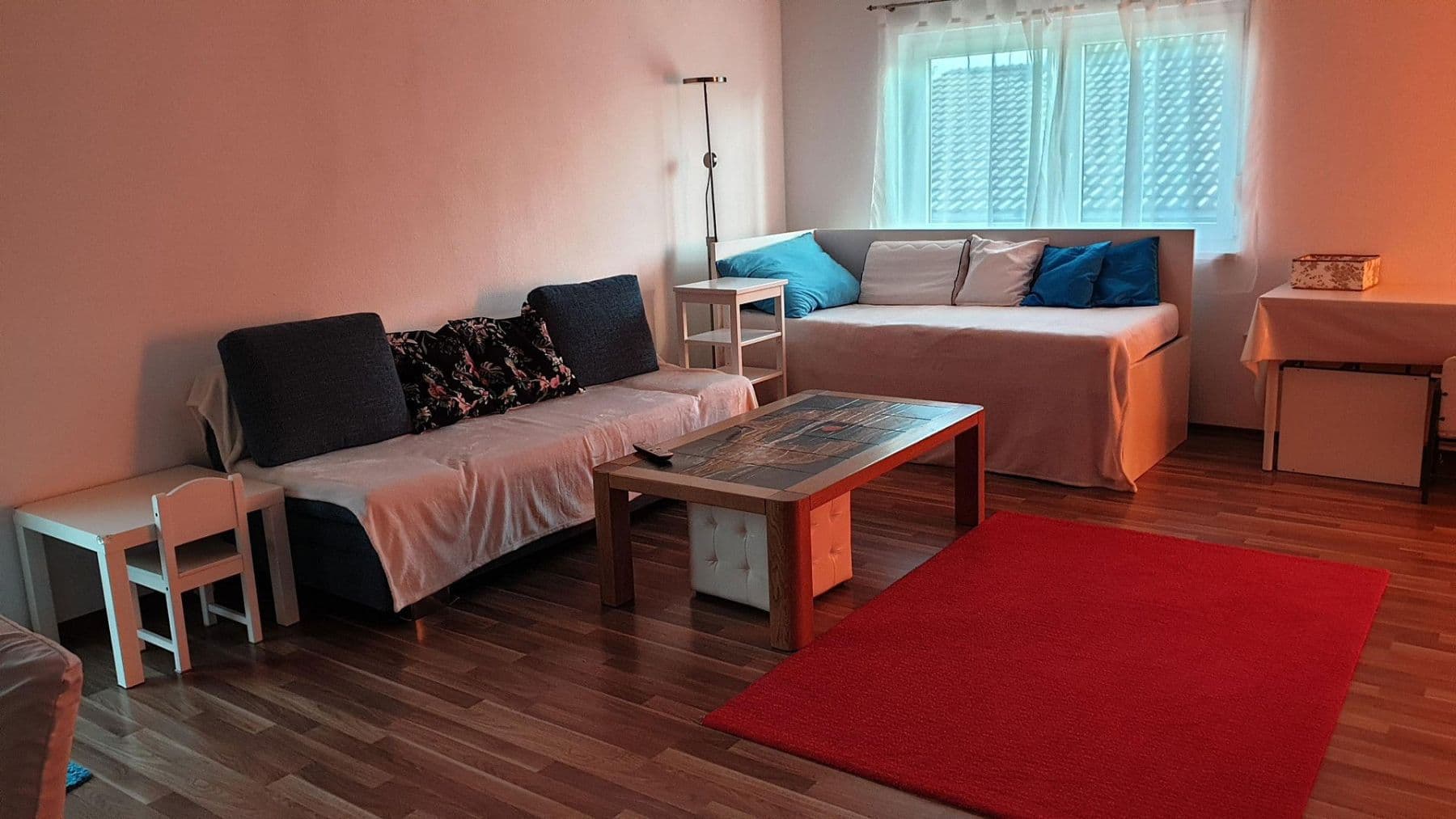 Prodej domu 112 m², pozemek 572 m², wird angegeben, Freiburg, Bádensko-Württembersko Prodej domu 112 m², pozemek 572 m², wird angegeben, Freiburg, Bádensko-Württembersko