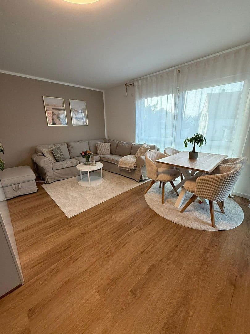 Pronájem bytu 3+1 72 m², Garbsen, Dolní Sasko Pronájem bytu 3+1 72 m², Garbsen, Dolní Sasko