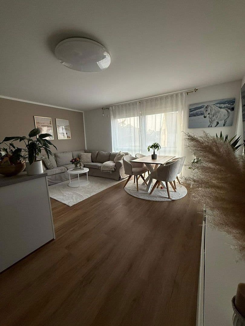 Pronájem bytu 3+1 72 m², Garbsen, Dolní Sasko Pronájem bytu 3+1 72 m², Garbsen, Dolní Sasko