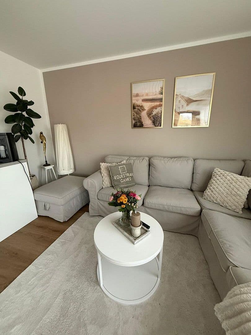 Pronájem bytu 3+1 72 m², Garbsen, Dolní Sasko Pronájem bytu 3+1 72 m², Garbsen, Dolní Sasko