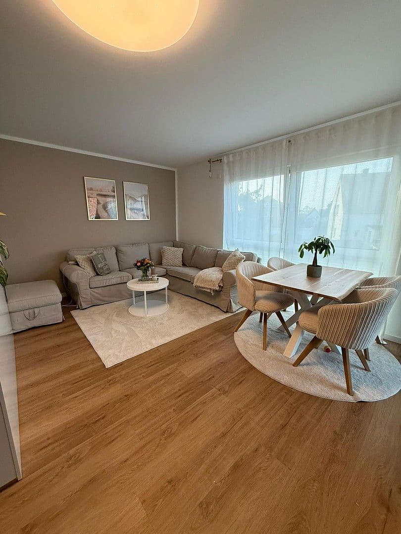Pronájem bytu 3+1 72 m², Garbsen, Dolní Sasko Pronájem bytu 3+1 72 m², Garbsen, Dolní Sasko