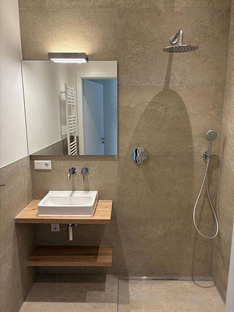 Pronájem bytu 4+1 104 m², Legden, Severní Porýní-Vestfálsko Pronájem bytu 4+1 104 m², Legden, Severní Porýní-Vestfálsko