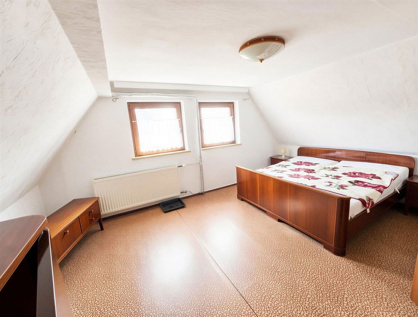 Prodej domu 98 m², pozemek 983 m², Markkleeberg, Sasko Prodej domu 98 m², pozemek 983 m², Markkleeberg, Sasko