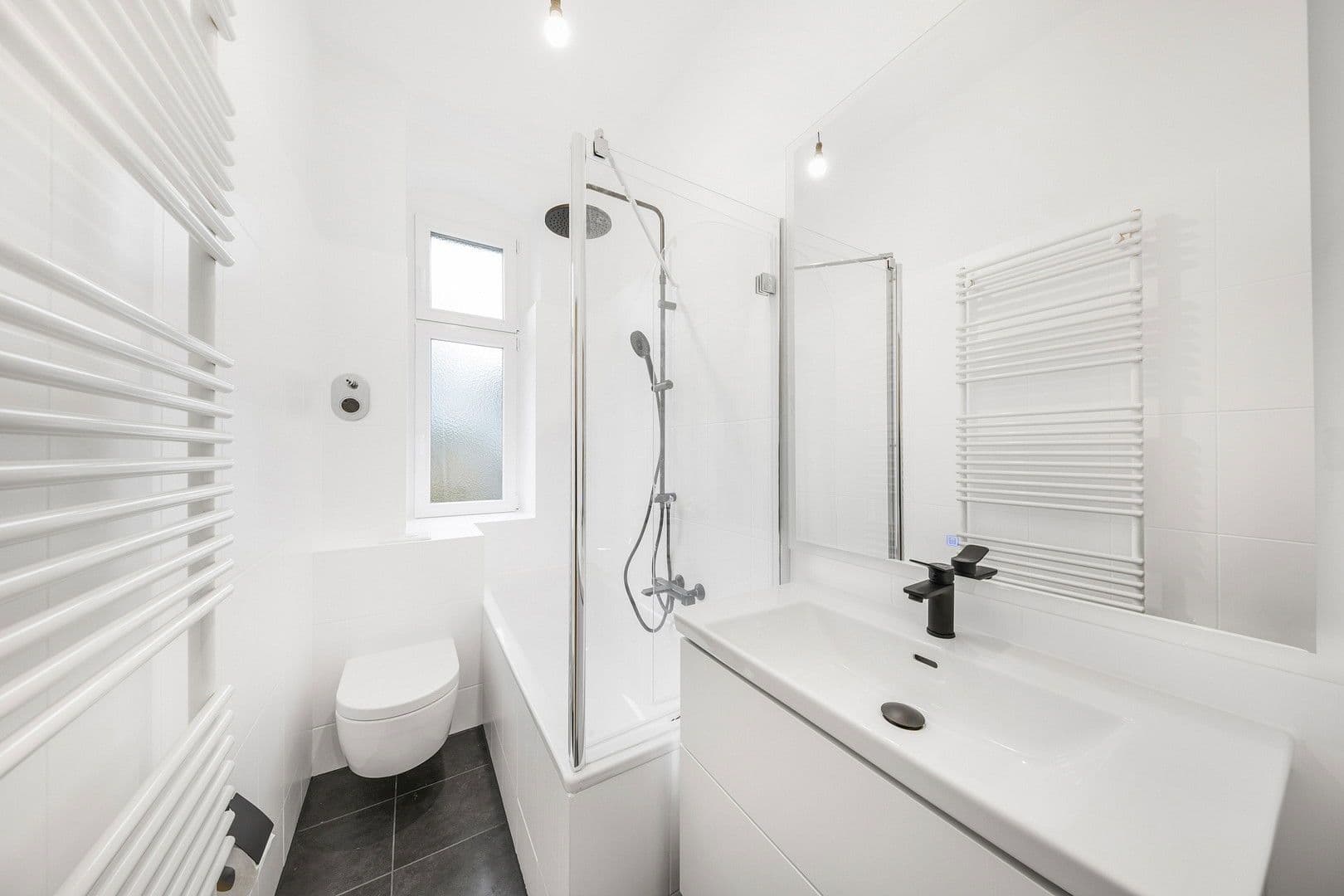 Prodej bytu 2+1 66 m², Unter den Eichen 54, Berlin, Berlín Prodej bytu 2+1 66 m², Unter den Eichen 54, Berlin, Berlín