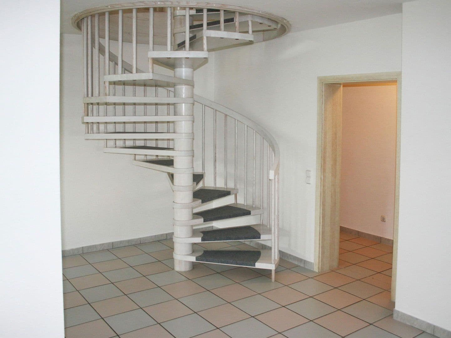 Pronájem bytu 5+1 175 m², Pohlheim, Hessen Pronájem bytu 5+1 175 m², Pohlheim, Hessen