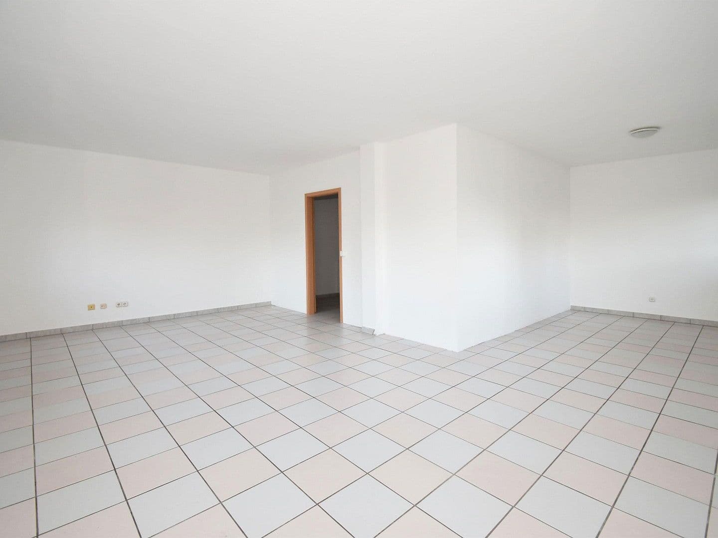 Pronájem bytu 5+1 175 m², Pohlheim, Hessen Pronájem bytu 5+1 175 m², Pohlheim, Hessen