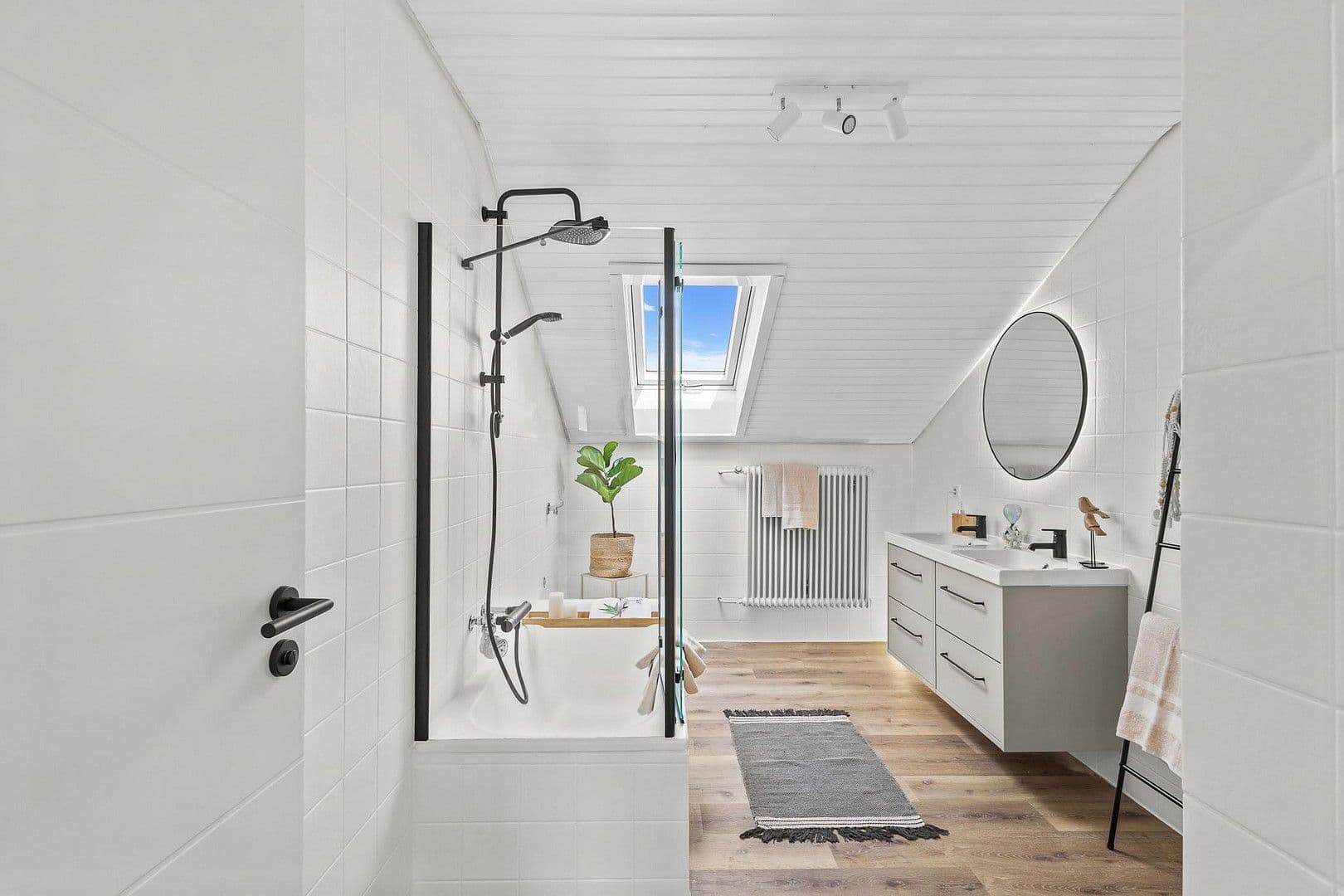 Prodej bytu 3+1 88 m², Keplerstraße 25, Neutraubling, Bavorsko Prodej bytu 3+1 88 m², Keplerstraße 25, Neutraubling, Bavorsko