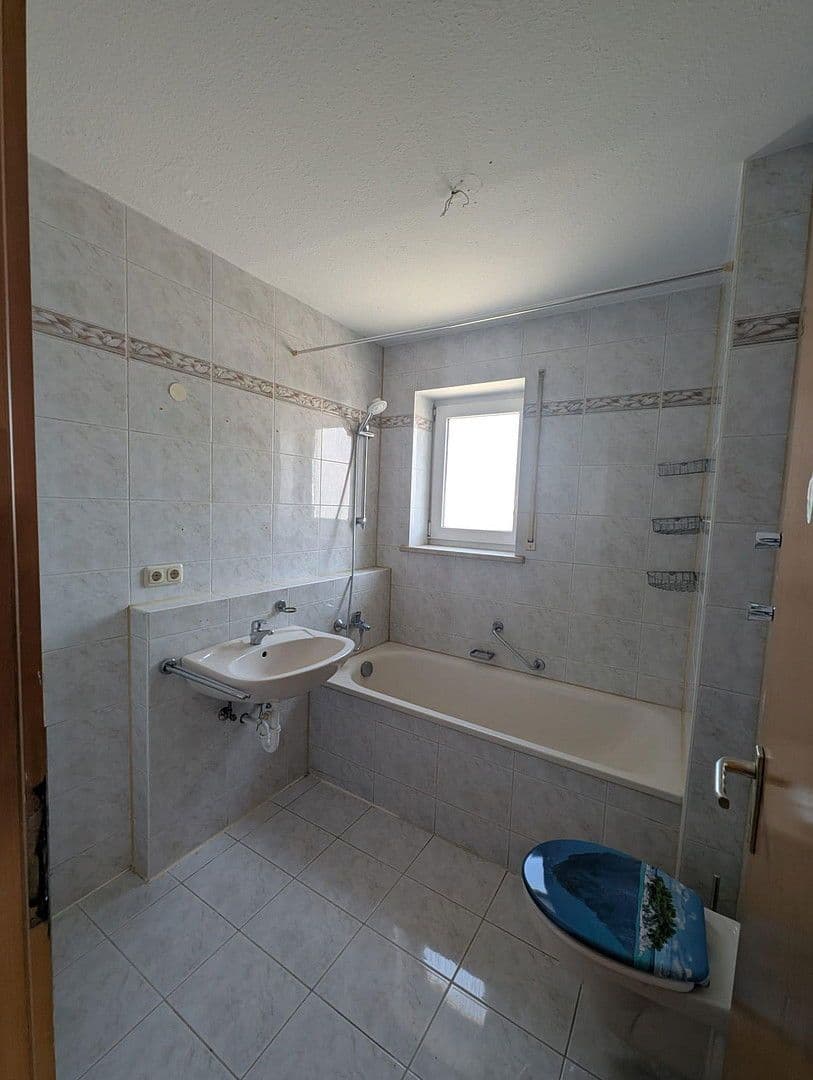 Prodej bytu 1+1 38 m², Ulmer Straße 3, Krumbach (Schwaben), Bavorsko Prodej bytu 1+1 38 m², Ulmer Straße 3, Krumbach (Schwaben), Bavorsko