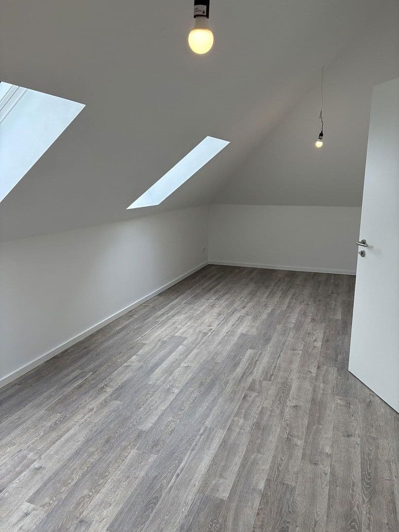 Pronájem bytu 2+1 70 m², Kienhorststr., Berlin, Berlín Pronájem bytu 2+1 70 m², Kienhorststr., Berlin, Berlín