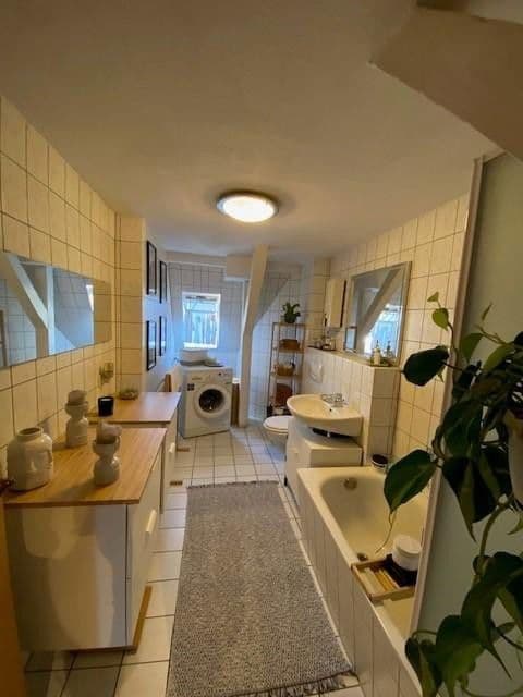 Pronájem bytu 4+1 98 m², Halle (Saale), Sasko-Anhaltsko Pronájem bytu 4+1 98 m², Halle (Saale), Sasko-Anhaltsko