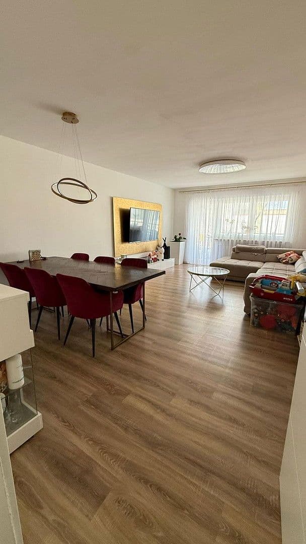 Prodej bytu 2+1 75 m², Germersheim, Porýní-Falc Prodej bytu 2+1 75 m², Germersheim, Porýní-Falc