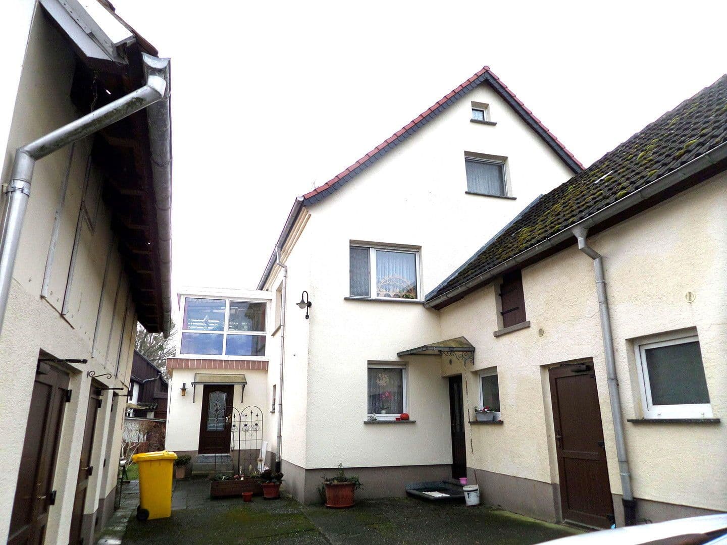 Prodej domu 219 m², pozemek 1.780 m², Bernsdorf, Sasko Prodej domu 219 m², pozemek 1.780 m², Bernsdorf, Sasko