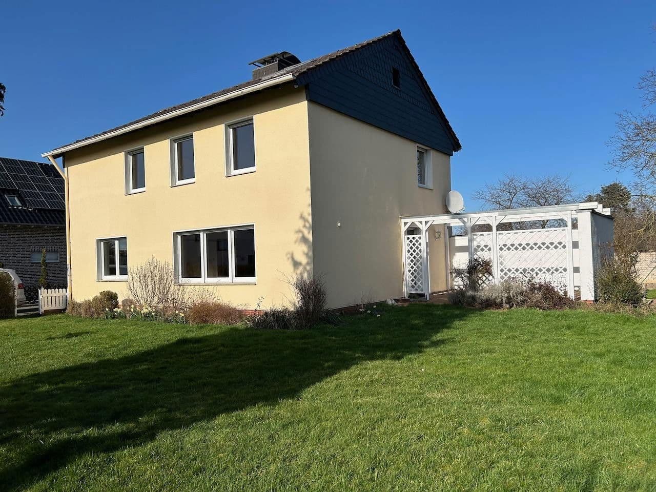 Prodej domu 150 m², pozemek 699 m², Euskirchen, Severní Porýní-Vestfálsko Prodej domu 150 m², pozemek 699 m², Euskirchen, Severní Porýní-Vestfálsko