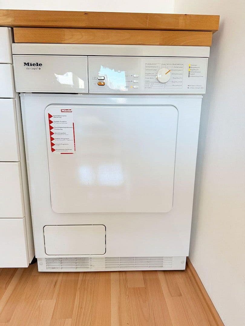 Pronájem bytu 3+1 70 m², Friedrichstraße 22, Bonn, Severní Porýní-Vestfálsko Pronájem bytu 3+1 70 m², Friedrichstraße 22, Bonn, Severní Porýní-Vestfálsko