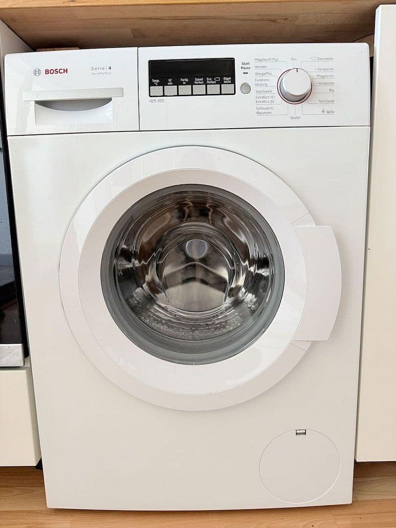 Pronájem bytu 3+1 70 m², Friedrichstraße 22, Bonn, Severní Porýní-Vestfálsko Pronájem bytu 3+1 70 m², Friedrichstraße 22, Bonn, Severní Porýní-Vestfálsko